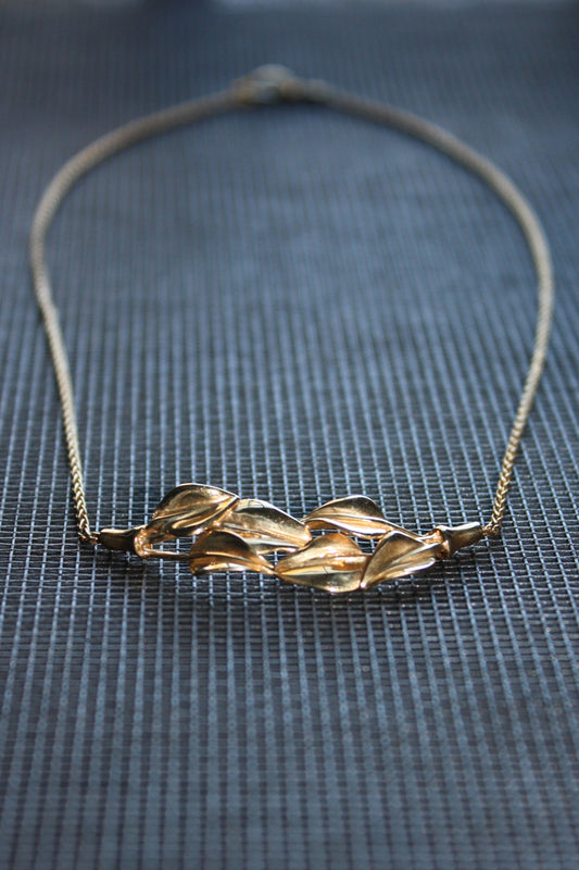 18kt yellow gold leaves necklace